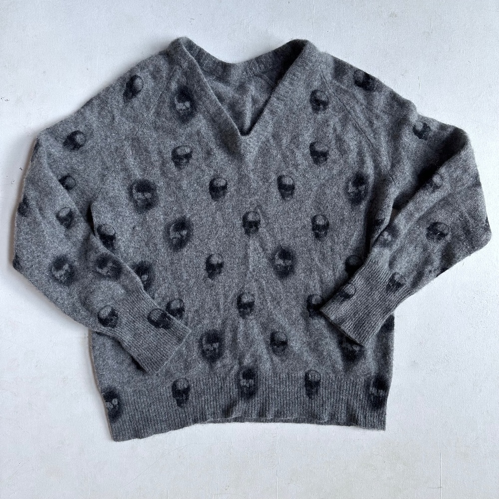 Skull Cashmere Riley V Neck Sweater - Picture 2 of 7